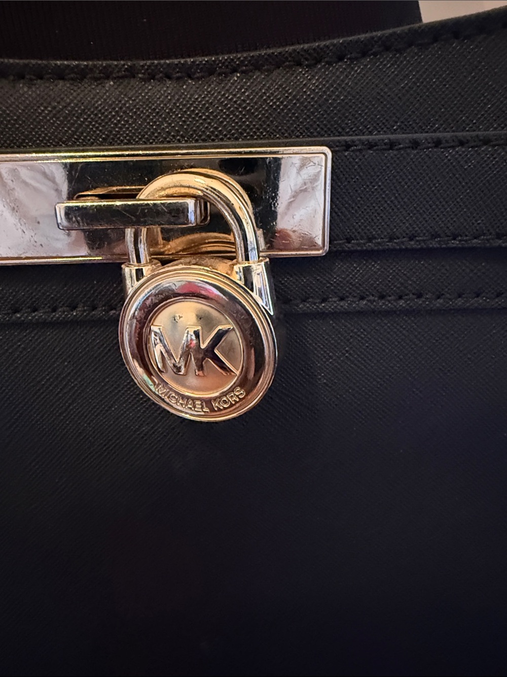 Michael Kors Classic Traveler Crossbody Bag in Black w/ Gold Hardware - Picture 3 of 9
